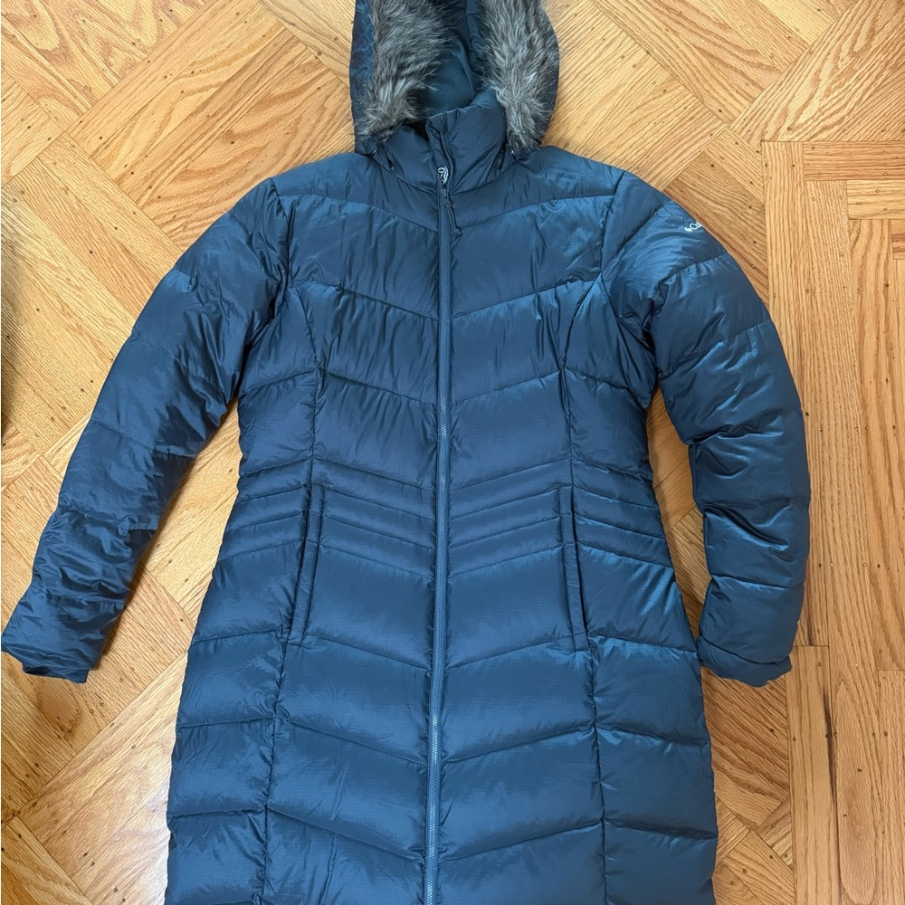 Columbia Women's Navy Puffer Jacket with Faux Fur Hood